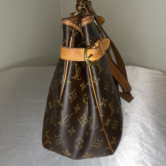 Authentic Louis Vuitton Monogram Canvas Batignolles - Picture 5 of 10